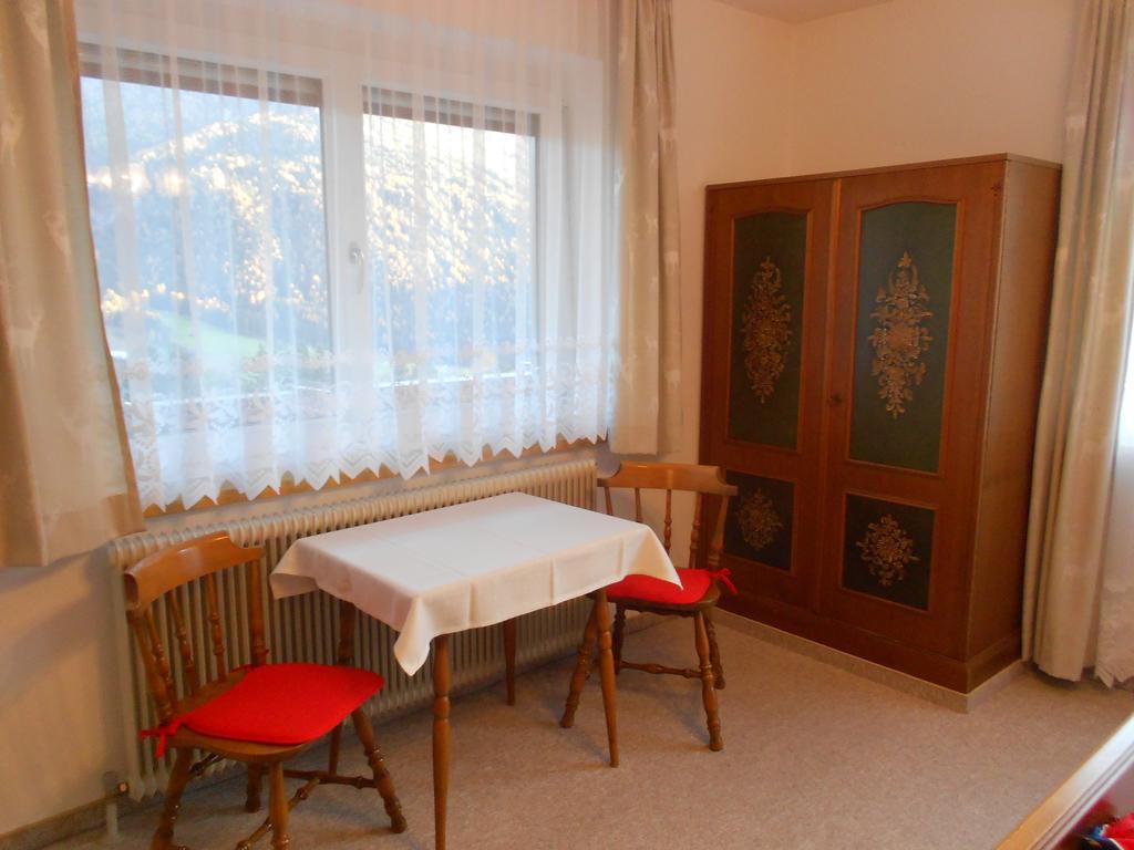 Haus Leitgeb Apartamento Telfes im Stubai Quarto foto