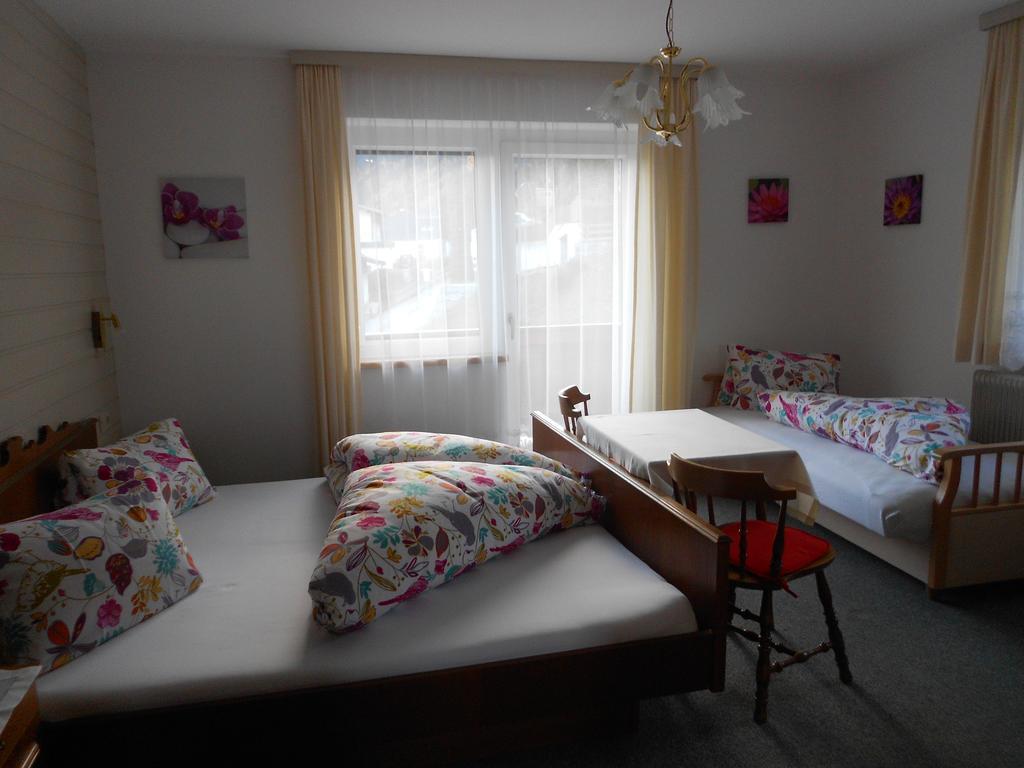 Haus Leitgeb Apartamento Telfes im Stubai Quarto foto
