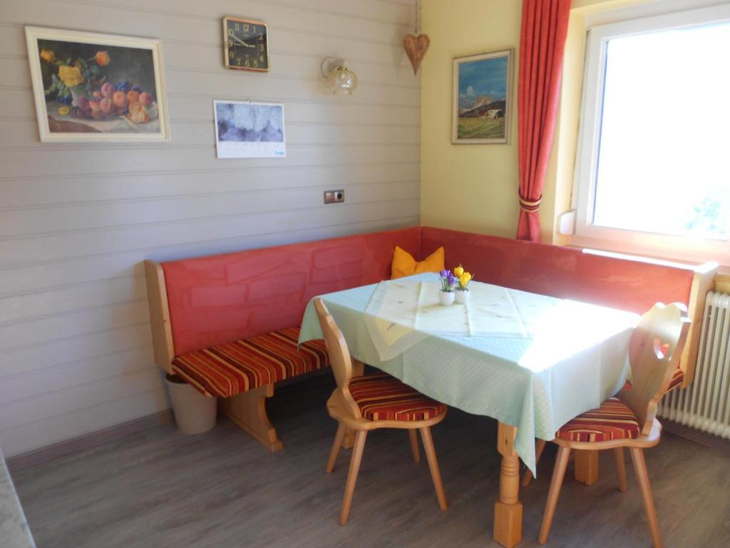 Haus Leitgeb Apartamento Telfes im Stubai Quarto foto